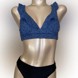 Time & Tru women’s  Medium bikini top eyelet blue ruffle swim suit tassel
